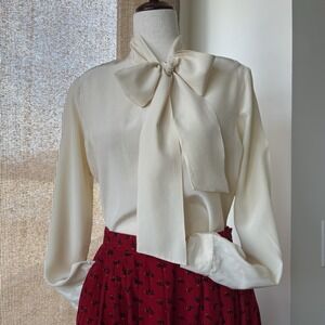 Vintage Charter Club Silk Kittycat Bow Blouse Size 8 Ivory Tie Neck Long Sleeve